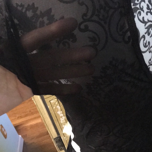 Lace sheer top - Picture 4 of 5